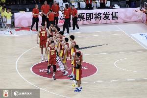 媒体人:中国男足无缘世界杯,中国男篮还能进世界杯吗?