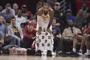 JR：NBA球员心寒，心理治疗费用应联盟承担，他们却毫不在意