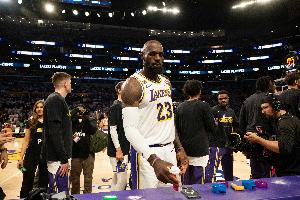 Lowe：41.5岁詹姆斯仍能点燃推特NBA圈，令人难以置信