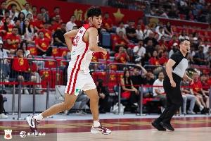 媒体人透露：国王曾细致评估年轻国手王浩然，他曾被列入次轮选秀名单