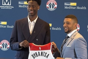 奇才官方宣布：迪班萨将身着4号球衣开启NBA之旅