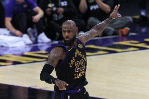 湖记：自由市场焦点！3小时多ESPN热议詹姆斯