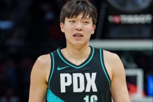 杨瀚森谈篮球：全新视角，追求简洁高效