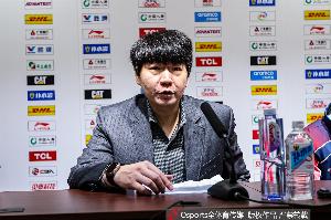 鲁媒报道：山东男篮目前重点为备战努力，并积极沟通内外援引进事宜