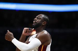 韦德称其生涯前五年堪称名人堂级别，当时志在成为GOAT！