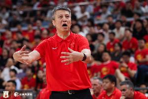 记者:我国男篮快攻表现不足,正是日本利用快攻击败了我们
